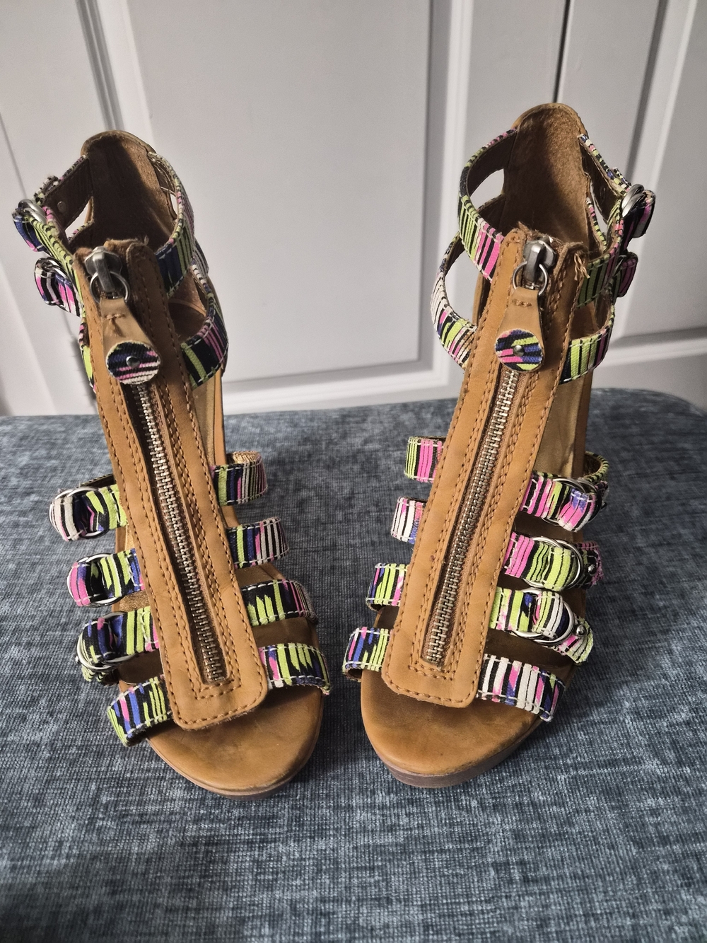 Women’s Multicolor Strappy Zipper Wedge Gladiator Sandals - Tan